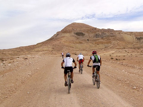 VTT en plein désert